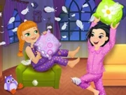 Crazy Pillow Fight Sleepover Party Online Girls Games on NaptechGames.com