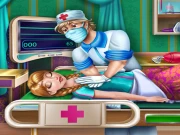 Ice Princess Resurrection Emergency Online Dress-up Games on NaptechGames.com